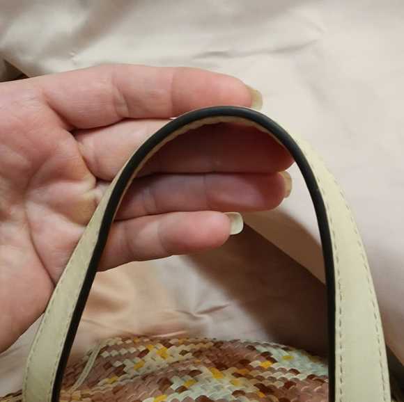 Tory Burch braided leather hand bag with matching wallet. - Picture 2 of 13